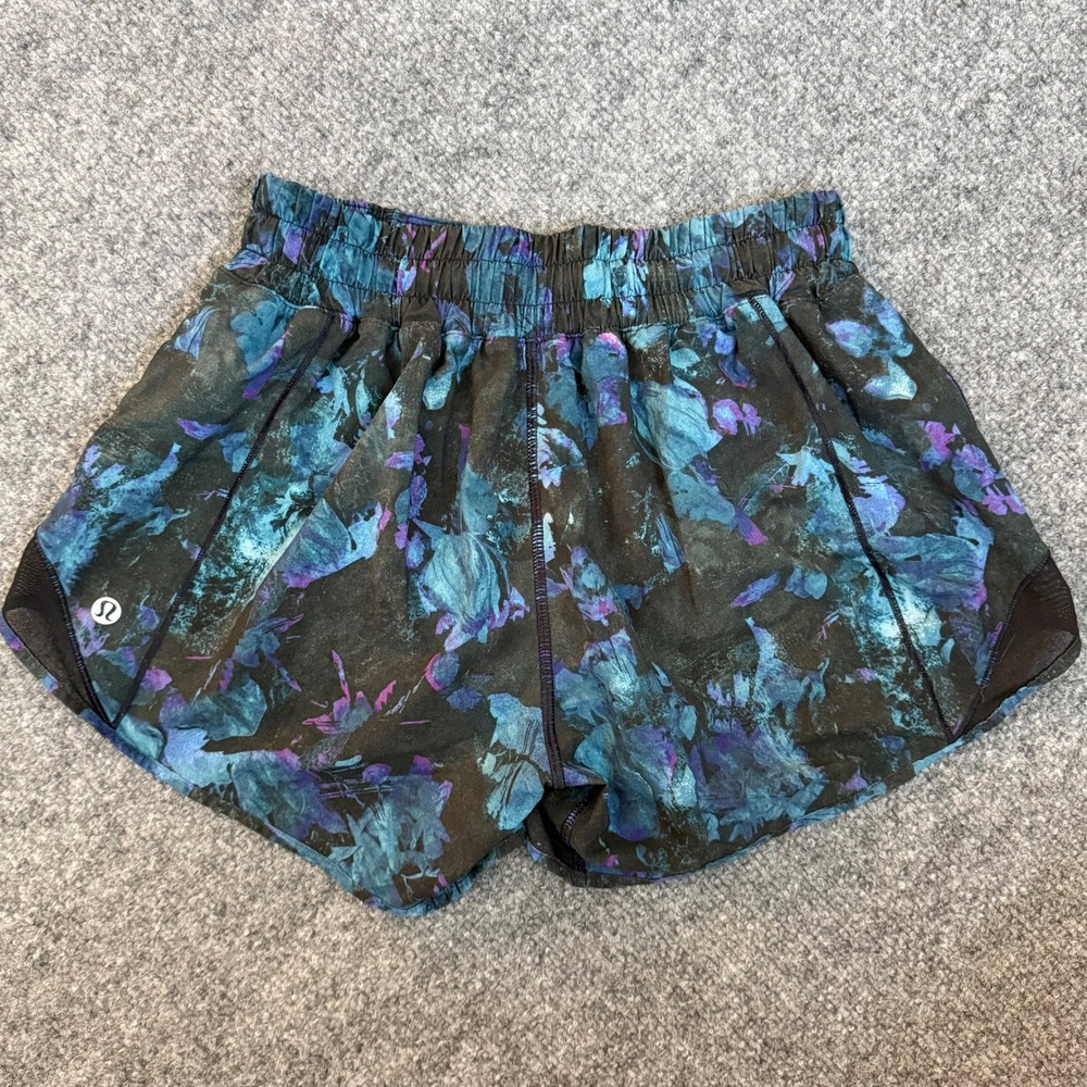 Lululemon Hotty Hot Shorts 4 Blue Purple Floral Low Rise 2.5" Inseam Running